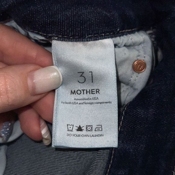 ✨MOTHER
The High Waisted Looker Jeans✨ - Picture 9 of 10